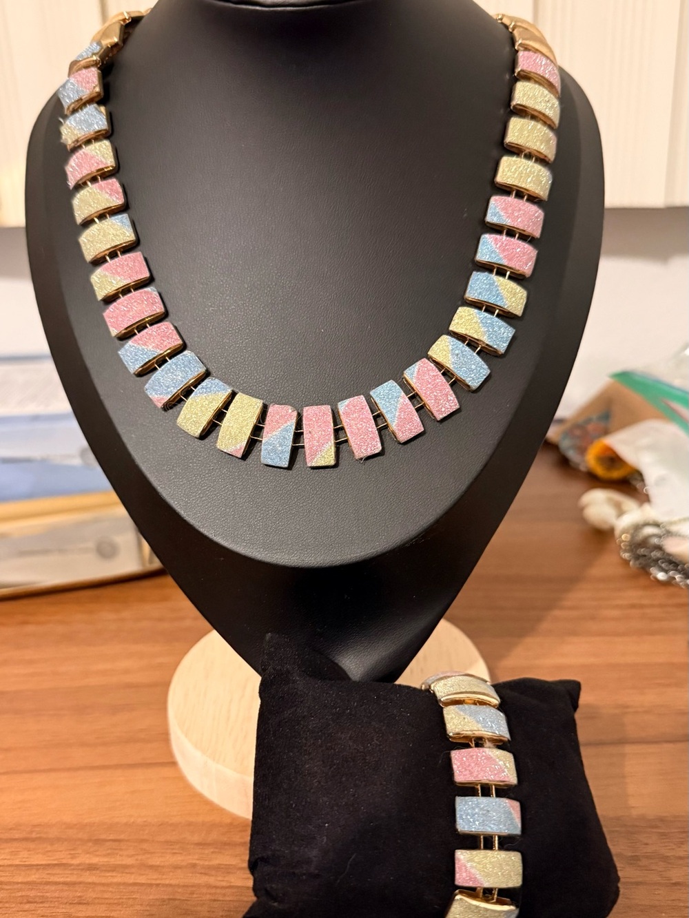 Gold Tone Multicolor Adjustable Necklace Bracelet Jewelry Set No Stone